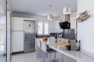 Villa Marejadilla - Play San Juan - Sleeps 5 - Hot Tub - Sea Views