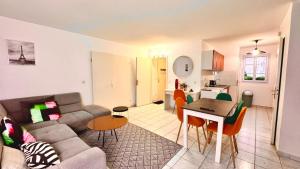 Beautiful house 8min to Disneyland