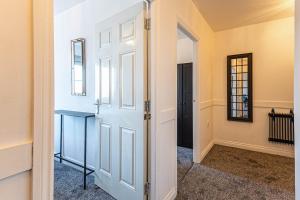 Parkside Mayfair Apartment