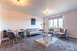 Parkside Mayfair Apartment