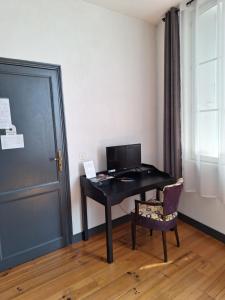 B&B / Chambres d'hotes chambre sauternes du Logis du parc : photos des chambres