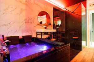 Love Room Marseille - Orion