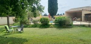Maisons de vacances Mas La Gentille ,,, a la campagne , beautiful outdoor , swimming pool , pool house , Nice green Garden , BBQ ,,, only for you , pour passer un sejour inoubliable : photos des chambres