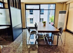 Cozy Vibes Retreat in Makati