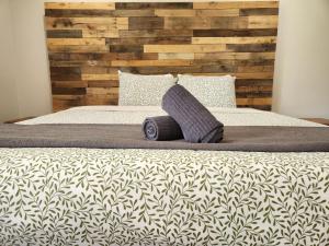 Alpenrose 100 King bed Hottub Mountains Views