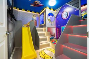 Look 8BR Pool Home Near Disney -15895