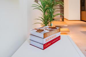 Escape24 Cozy Studio with Pool View in JVC