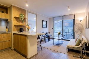 Experience Santiago 1B 1B in Style