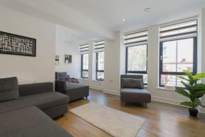 Stylish Aldgate One