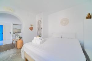 Andalusian Riad Salt Pool Bliss