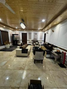 The Ivyview Villa Kumarhatti Barog Near Kasauli