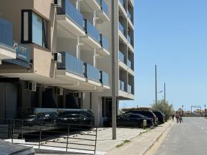Sea View Luxury Retreat - private parking