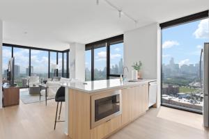 Foundry Unmatched Skyline Views at Lincoln Park