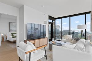 Foundry Unmatched Skyline Views at Lincoln Park