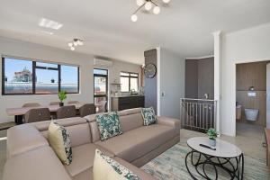 8 Sleeper Luxury Duplex Penthouse