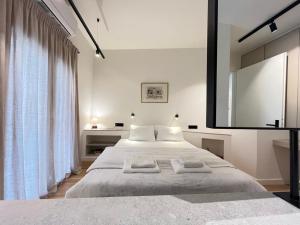 Chic Central Gem Walk to Acropolis in 10 minutes