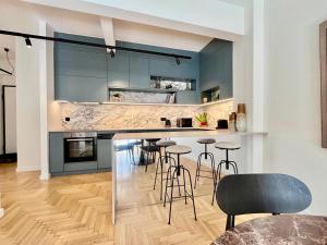 Chic Central Gem Walk to Acropolis in 10 minutes