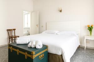 Queen Room with Balcony