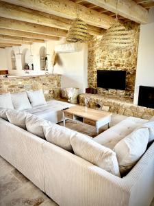Maisons de vacances Gite dans un domaine - La cave du vigneron - Uzes - 10 personnes : photos des chambres