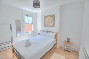 The Pearly White House