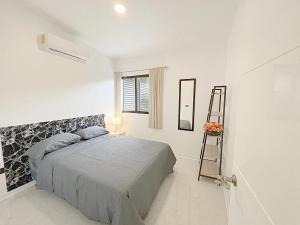 Ros Villa, Lujo con Piscina Privada a 10 Minutos de la Playa