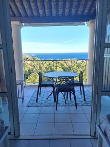 Vue mer panoramique au Cap Esterel T2