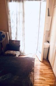 Quiet Arty Cosy Cool Flat Downtown