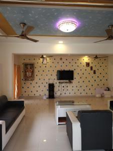 Rest Spot Near To Beach