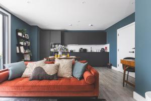 Stunning Premium 2 Bed Flat with Great Views - Rooftop on Top Floor