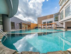 The Curve 2Bed by YourHost Nairobi