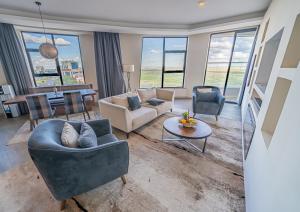 The Curve 2Bed by YourHost Nairobi