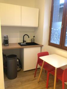 La Tronche studio climatisé wifi proche CHU