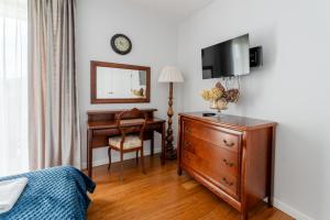 ApartamentSaints - blisko Chojnik, ogród, miejsce na rowery, ogrodzony dla zwierząt