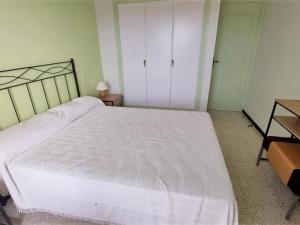 Apartamento cerca de la playa con parking y admite mascotas en Llançà - ES-170-4