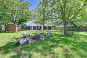 Pet-Friendly Home with 1-Acre Yard in Aubrey