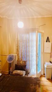 Quiet Arty Cosy Cool Flat Downtown