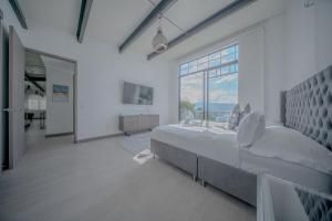 Mountain Mansion Pool, Jacuzzi Epic Medellin View