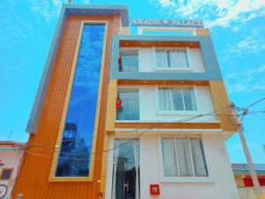 Awadhstarpalace