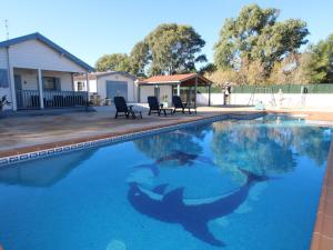 Casa con piscina privada, cerca del mar, aire opcional, wifi gratis, admiten mascotas - ES-184-35