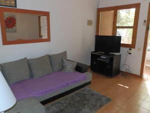 Vacaciones junto al mar: casa con wifi, admite mascotas, playa cercana, AC opcional - ES-184-45