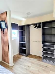 Appartements L-Acacia T2 tout confort avec clim WiFi vue tram : photos des chambres