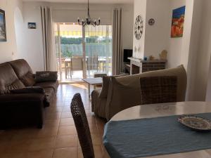 Casa con Piscina, AA, BBQ, WiFi y Garaje en Sant Pere Pescador - ES-89-76