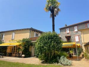 Hotels Le Rocher : photos des chambres