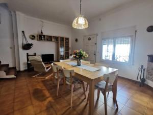 Casa espaciosa de 10 pers. con terraza, cerca de la playa y área de entretenimiento en Llançà - ES-89-138