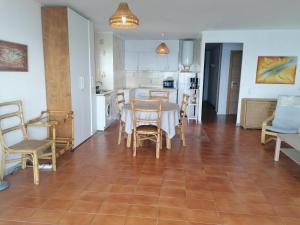 Apartamento amplio, parking - 6 pers. - ES-258-98