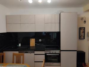 Una apartmani Petrovac