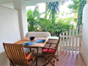 Apartamento tranquilo con piscina y terraza en Roses - ES-258-96