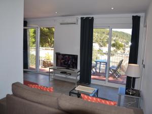 Bellevue - LEstartit, Roca Maura - ES-323-8