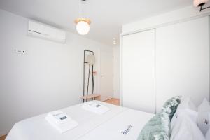 Liiiving in Porto-Modern & Glam Rooftop Apartment