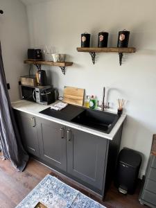 Luxury Spa Cabin with Outdoor Bath, Sauna & Fireplace